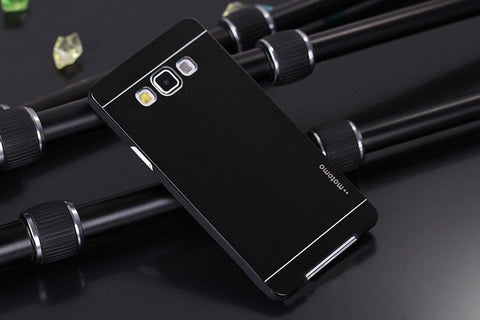 Samsung Galaxy A7 Aluminijast etui - Črn